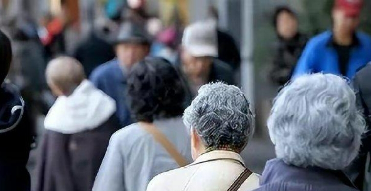 中国养老服务三大模式：社区、居家、机构养老的优缺点，如何选择？