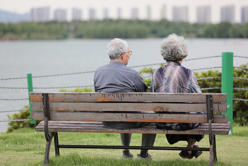 德国提议将退休年龄提高至73岁，以防止养老金体系崩溃