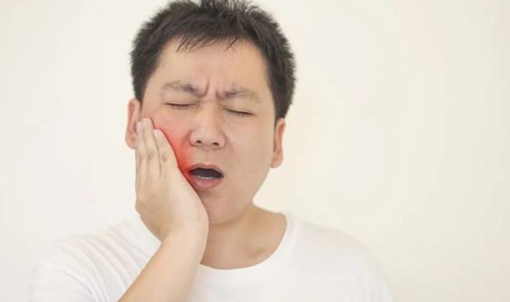 口腔溃疡好难受，4个方法2天快速缓解